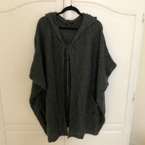 BCBGMaxAzria Sweaters - BCBG Maxazria Sweater/Poncho BCBGMaxAzria Sweaters - BCBG Maxazria Sweater/Poncho
